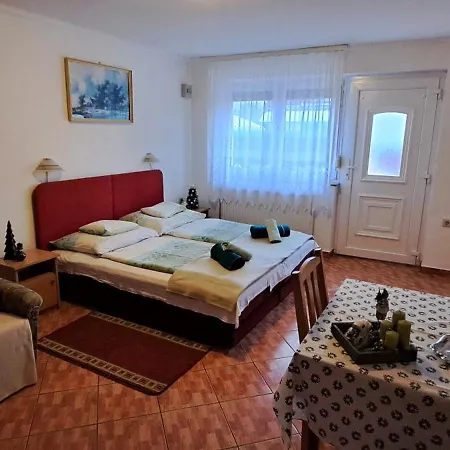 Lägenhet Gizella Apartmanhaus
