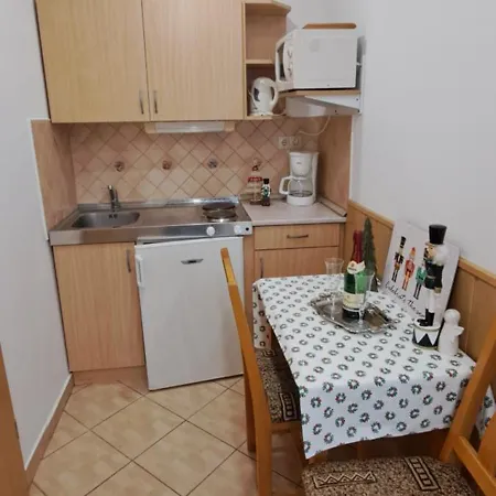 Appartement Gizella Apartmanhaus Bük
