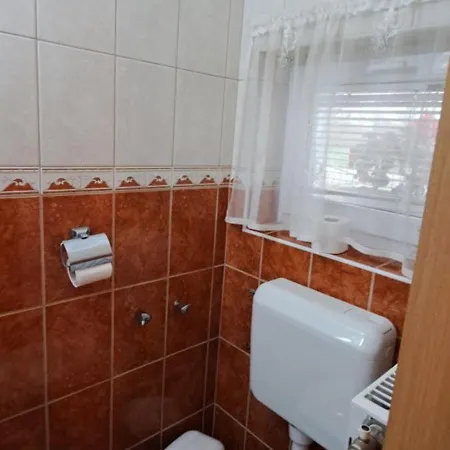 Gizella Apartmanhaus * Bük