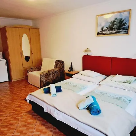 Lägenhet Gizella Apartmanhaus *