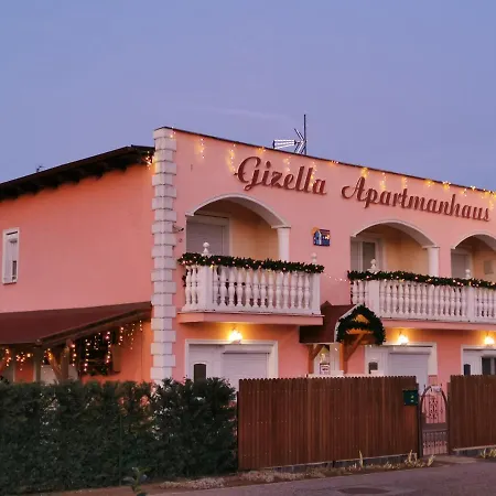 Gizella Apartmanhaus Lägenhet *
