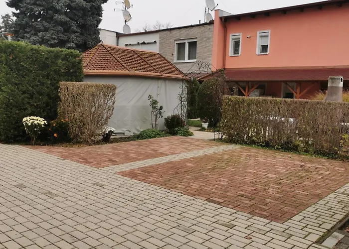 Gizella Apartmanhaus *