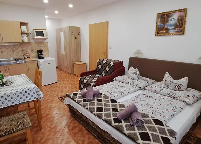 Lägenhet Gizella Apartmanhaus *
