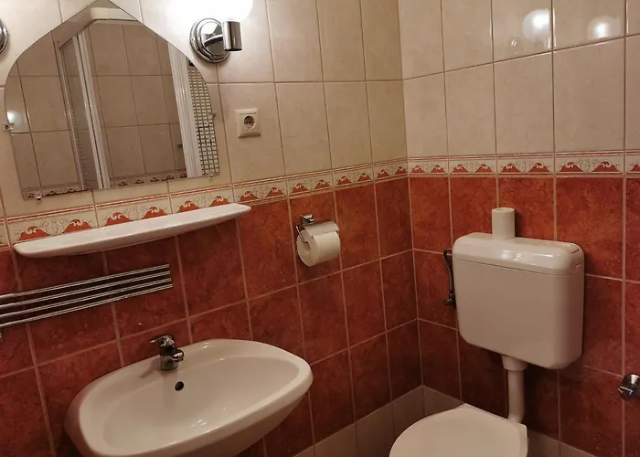 Gizella Apartmanhaus Lägenhet Bük